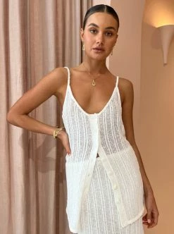 Coco & Lola Sales -Coco & Lola Sales Camilla and Marc Low Res 310 600x