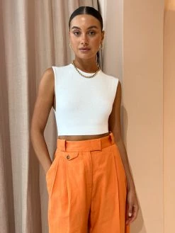 Camilla And Marc Aspen Knit Crop In White -Coco & Lola Sales CamillaandMarc1 Lowres 15 e6b59545 aa0c 47ce a75f f083b3c1c0bd 600x