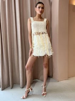 Magali Pascal Mano Top In Pastel Yellow -Coco & Lola Sales Magali Low Res 28 4ad75c0b 7a5c 4654 b9c4 a4adac70f122 600x