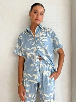 Palm Noosa Palm Lounge Shirt Short Sleeve In Eves Leaves Blue