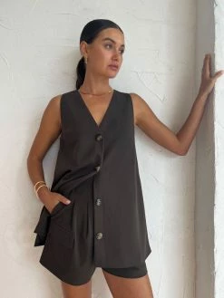 Tojha Mabel Top In Cocoa -Coco & Lola Sales Tojha Lowres 51 40de5a36 6c95 4864 bcec 4dd4c8b19c0e 600x